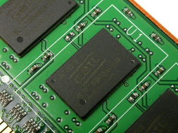 金邦1G DDR3 1333 白金條內(nèi)存產(chǎn)品圖賞與規(guī)格解析